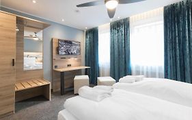 Riverview Apartments By Daspaul